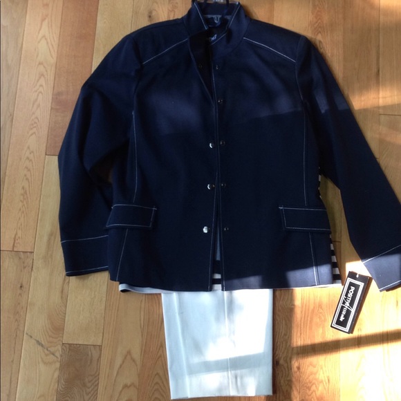 3pc suit. This suit is like no other great material - Picture 3 of 6